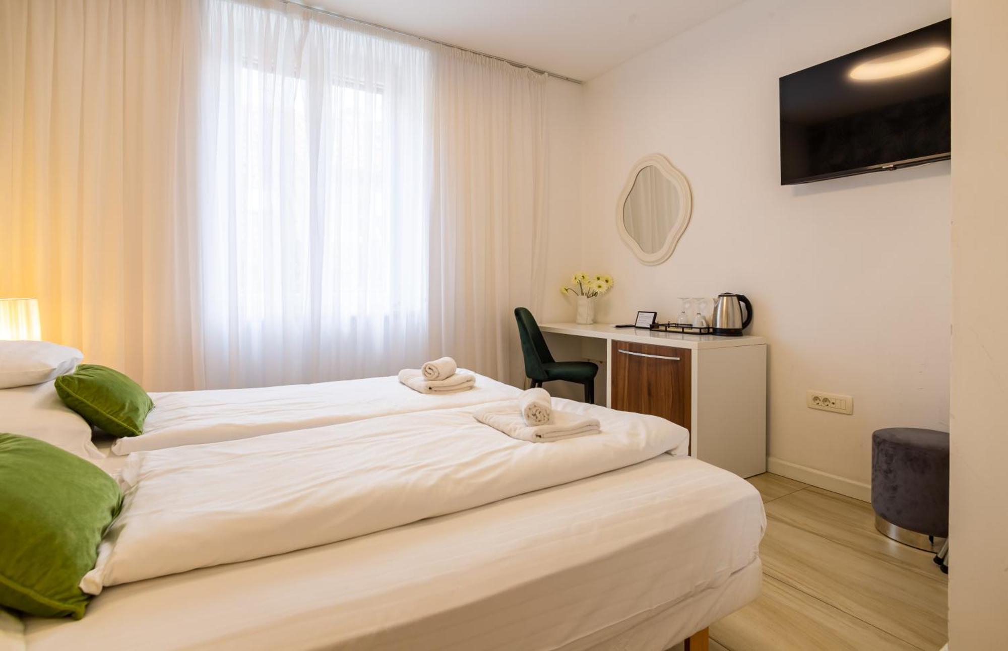 Apartments & Rooms Graso Split Ngoại thất bức ảnh