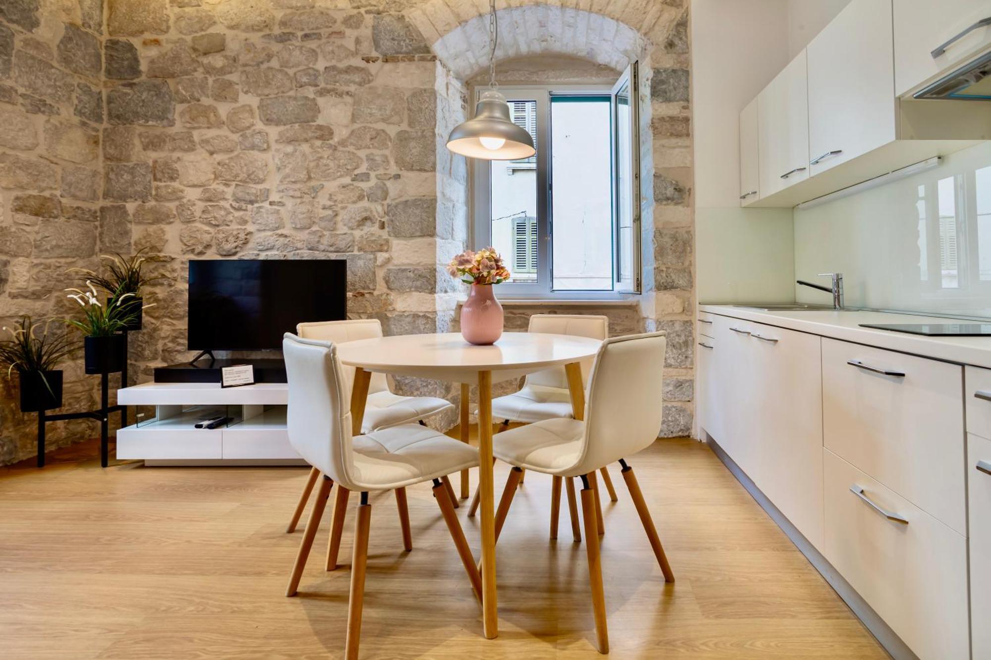 Apartments & Rooms Graso Split Ngoại thất bức ảnh